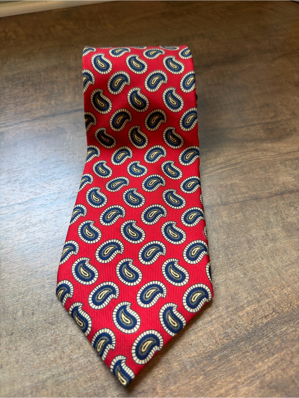 Robert Talbott Wm King 100% Silk Paisley Tie Red Handmade Woven Made USA